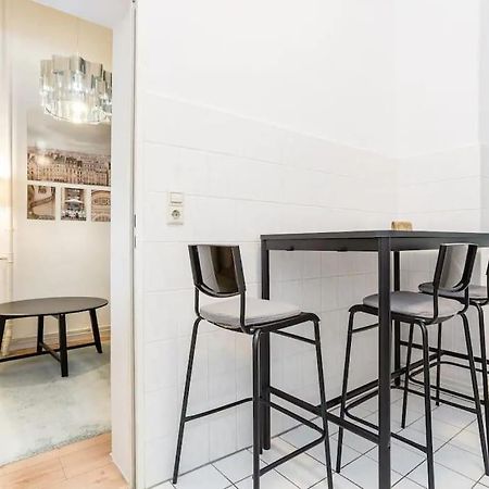 Newly Furnished Apartment For Up To 6 People Berlin Exteriör bild