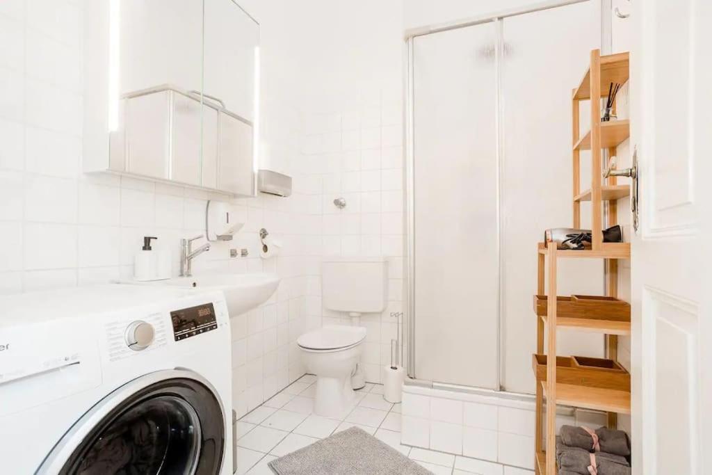 Newly Furnished Apartment For Up To 6 People Berlin Exteriör bild