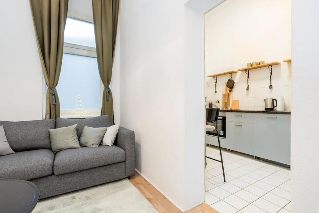 Newly Furnished Apartment For Up To 6 People Berlin Exteriör bild